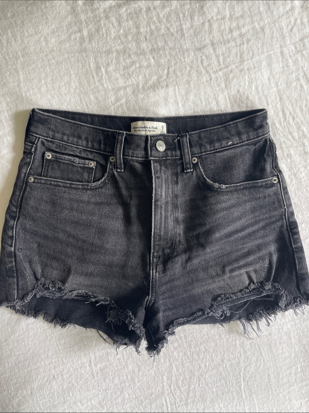 Abercrombie & Fitch The Mom Short Black Distressed High-Rise Denim 2.5”